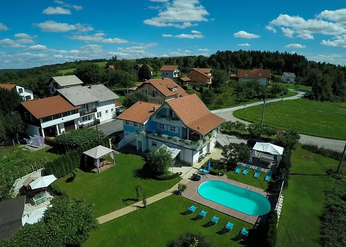 Pool Apartments Plitvice Lakes